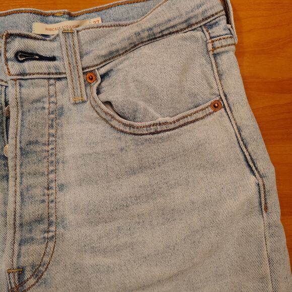 Levi’s Ribcage Straight Jeans-Sz 27x27- Light Blue Wash – High Rise – Button Fly - Picture 3 of 10